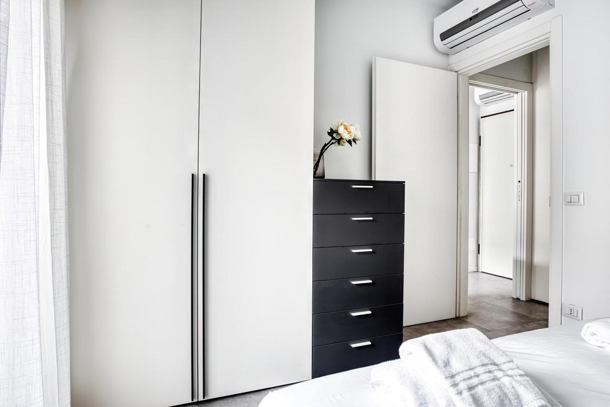 Sleek City Abode In Maciachini Milan Milão Exterior foto