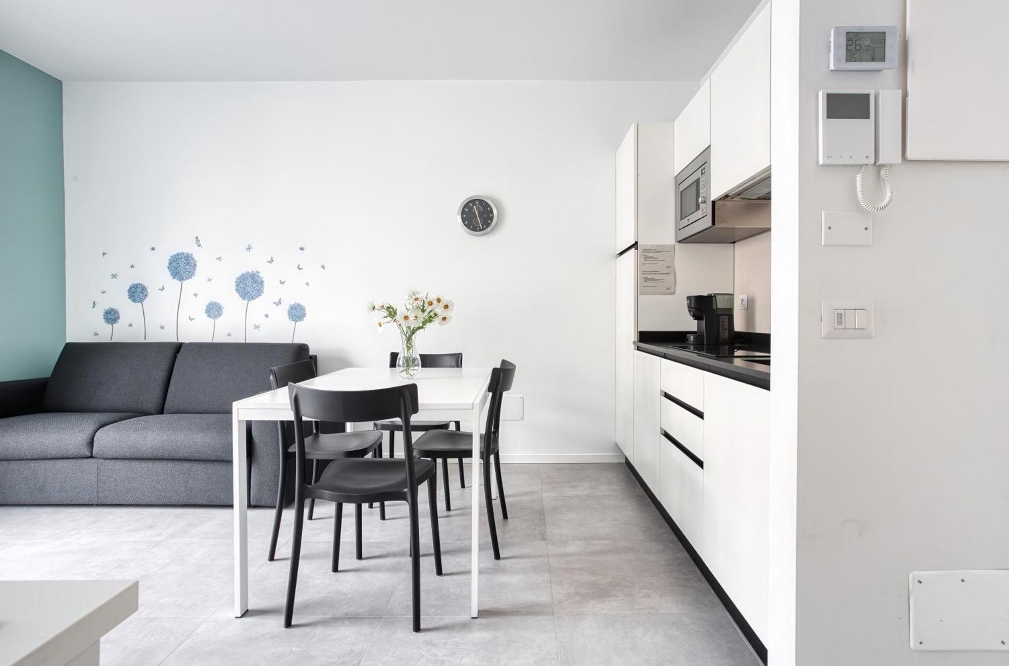 Sleek City Abode In Maciachini Milan Milão Exterior foto