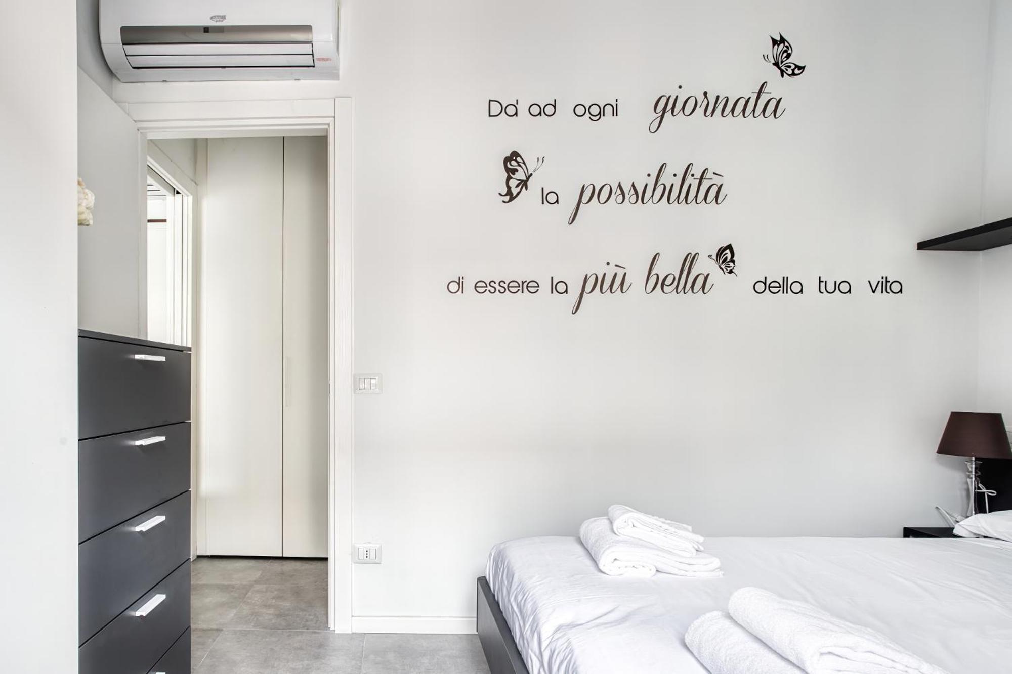 Sleek City Abode In Maciachini Milan Milão Exterior foto